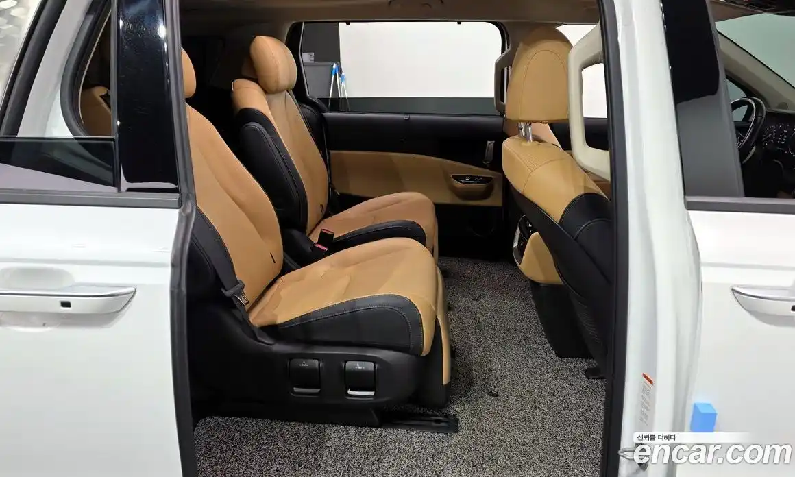 Kia Canival 2022 2.2 Автомат в Москве № 758514, фото 12