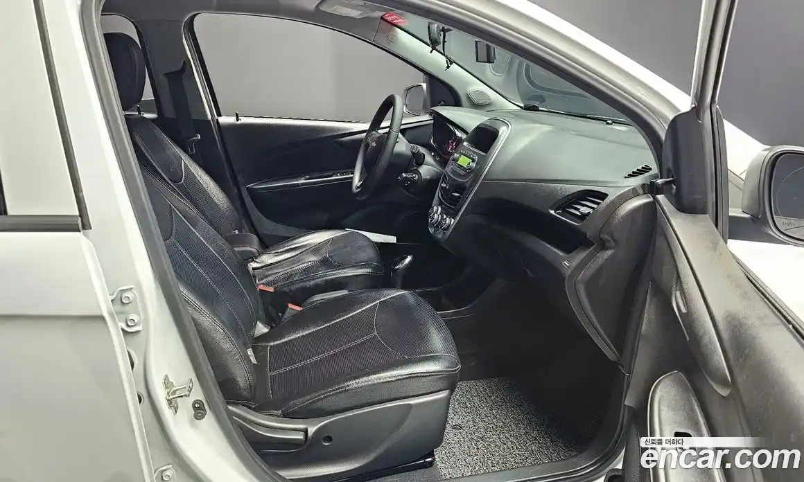 Chevrolet Spark 2017 1.0 Автомат в Москве № 760475, фото 11