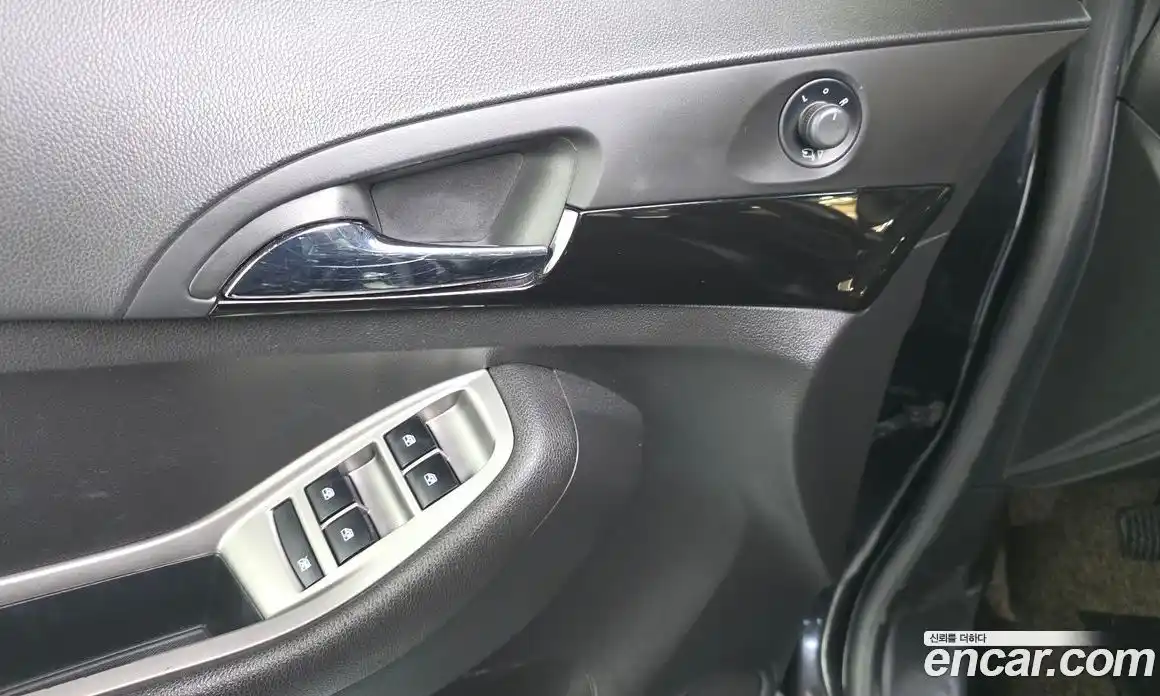 Chevrolet Orlando 2012 2.0 Автомат в Москве № 761460, фото 16