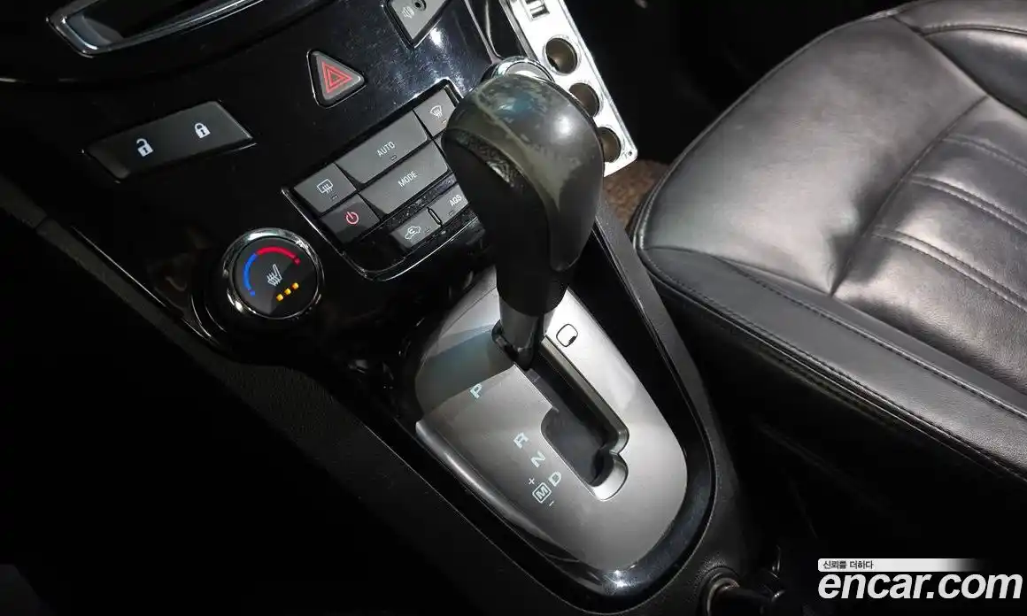 Chevrolet Orlando 2012 2.0 Автомат в Москве № 761460, фото 8