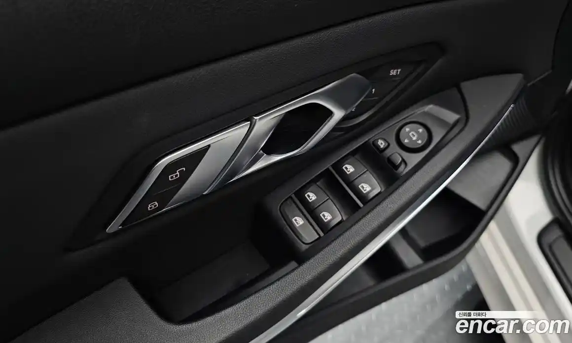 BMW 3-Series 2019 2.0 Автомат в Москве № 762803, фото 16