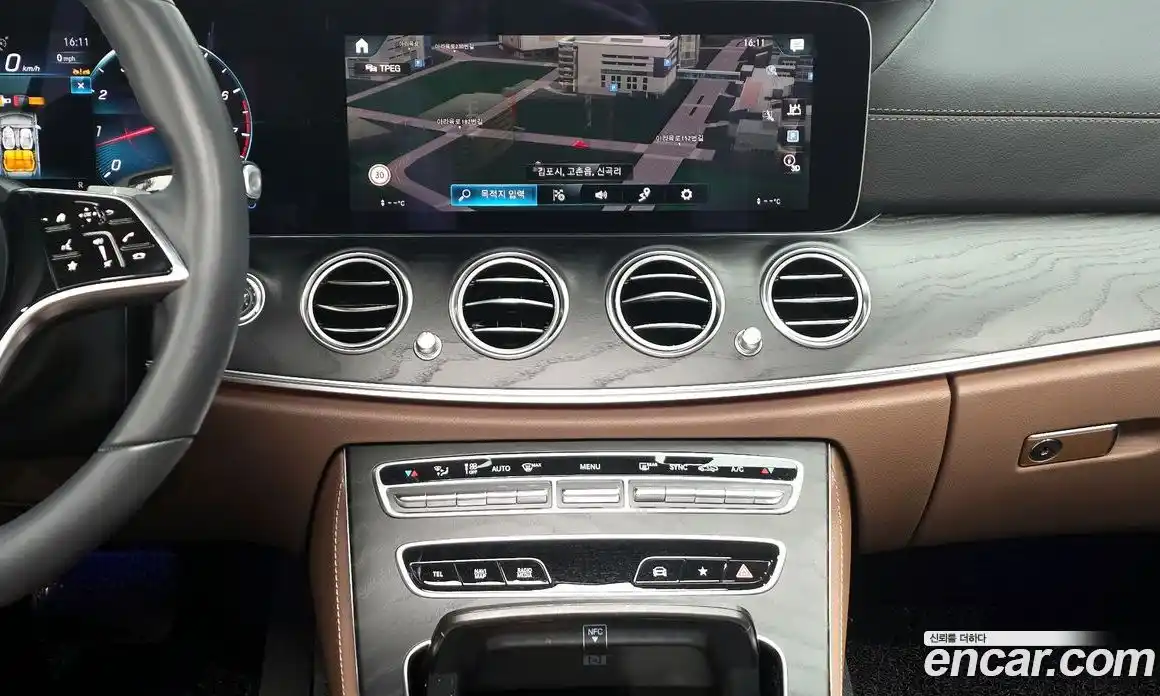 Mercedes-Benz E-Class 2023 2.0 Автомат в Москве № 763948, фото 14