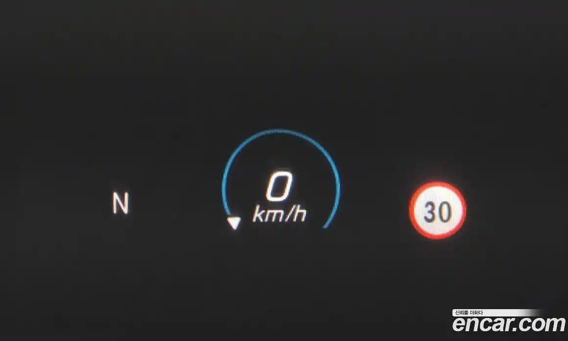 Mercedes-Benz E-Class 2023 2.0 Автомат в Москве № 763948, фото 17