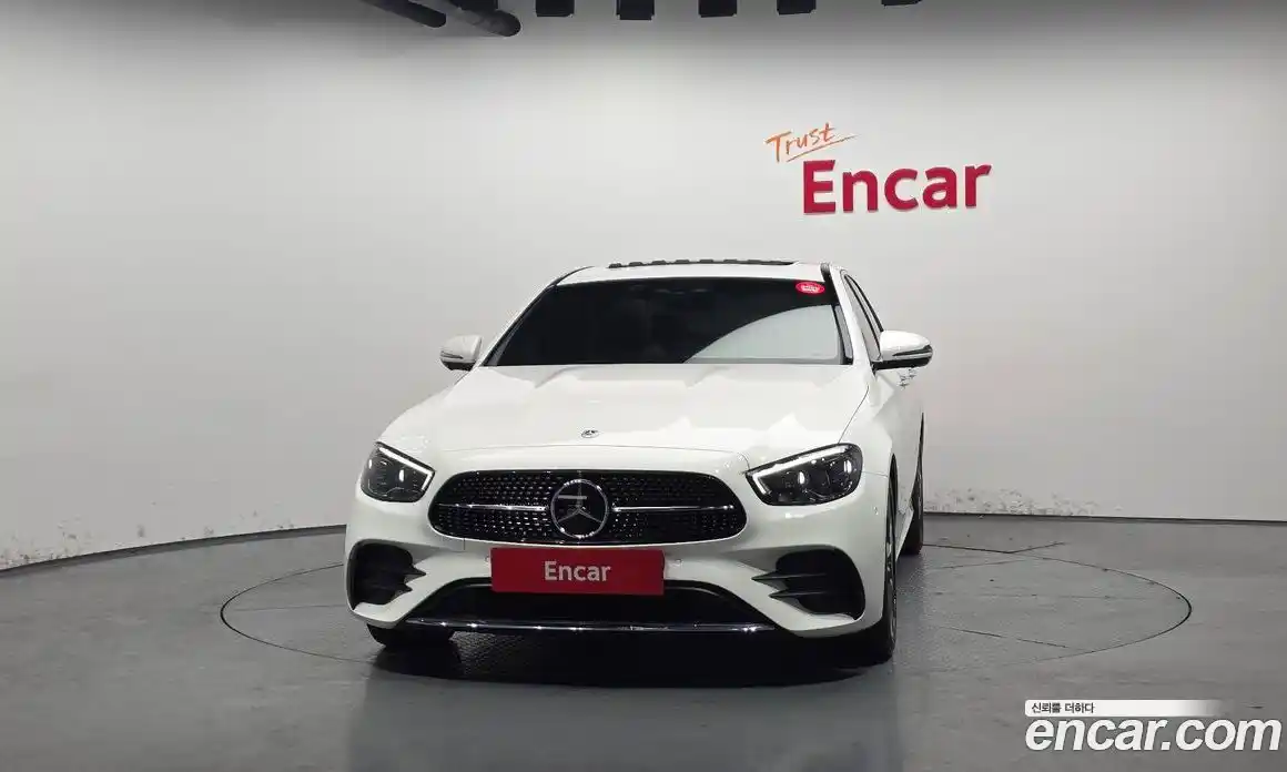 Mercedes-Benz E-Class 2023 2.0 Автомат в Москве № 763948, фото 3