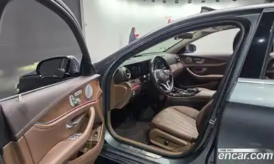 Mercedes-Benz E-Class 2019 2.0 Автомат в Москве № 764219, миниатюра 11