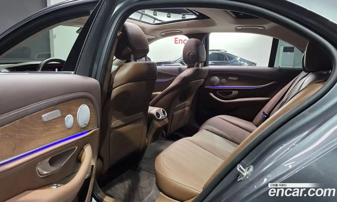 Mercedes-Benz E-Class 2019 2.0 Автомат в Москве № 764219, фото 12