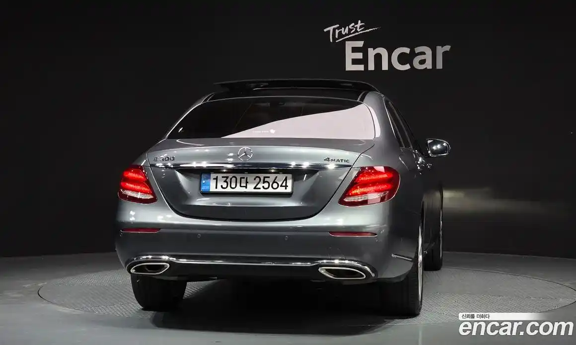 Mercedes-Benz E-Class 2019 2.0 Автомат в Москве № 764219, фото 4