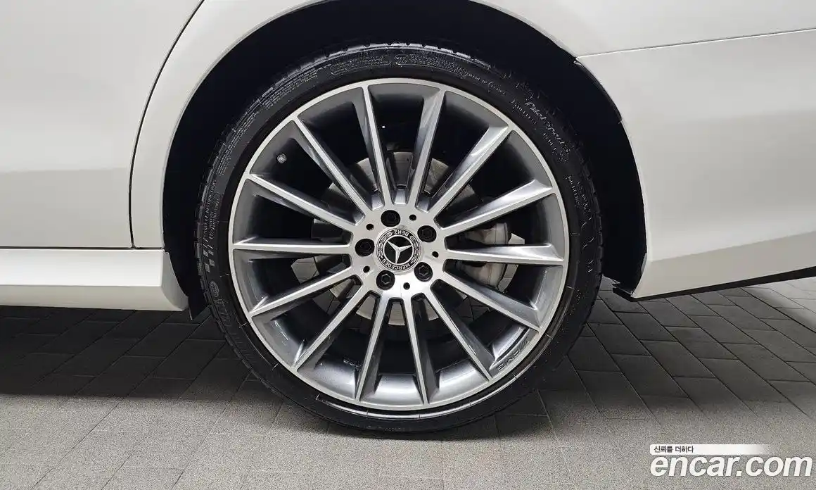 Mercedes-Benz E-Class 2021 2.0 Автомат в Москве № 764461, фото 5