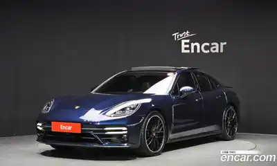 Porsche Panamera, 2023