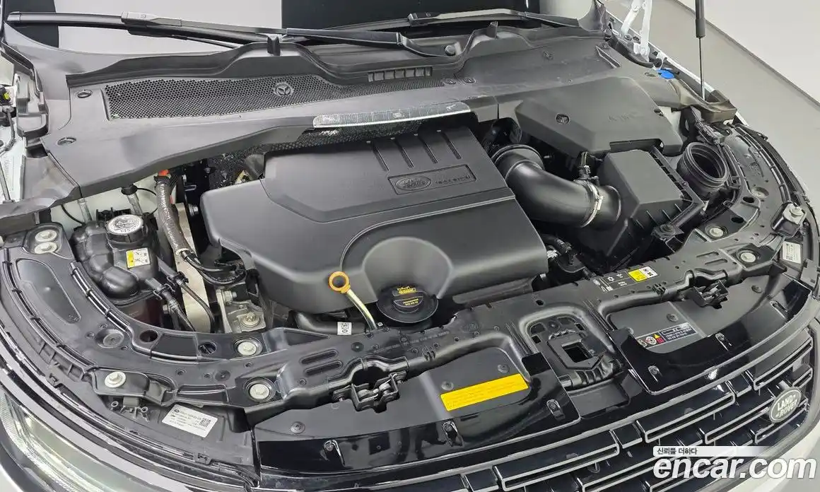 Land Rover Range-Rover Evoque 2024 2.0 Автомат в Москве № 765952, фото 10