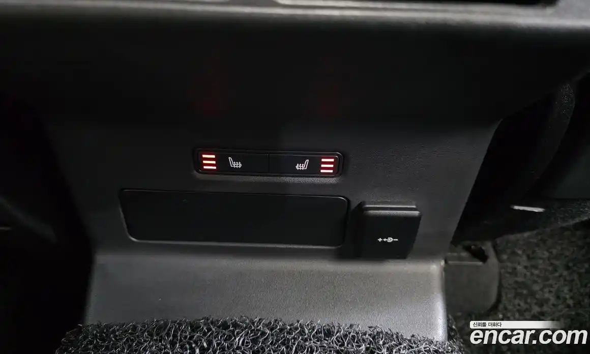 Land Rover Range-Rover Velar 2022 2.0 Автомат в Москве № 765989, фото 18