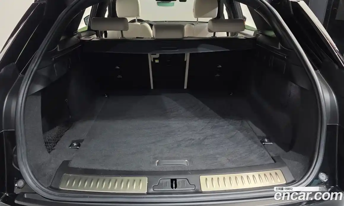 Land Rover Range-Rover Velar 2022 2.0 Автомат в Москве № 765989, фото 20