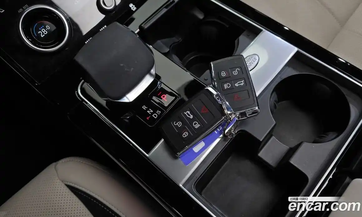 Land Rover Range-Rover Velar 2022 2.0 Автомат в Москве № 765989, фото 9