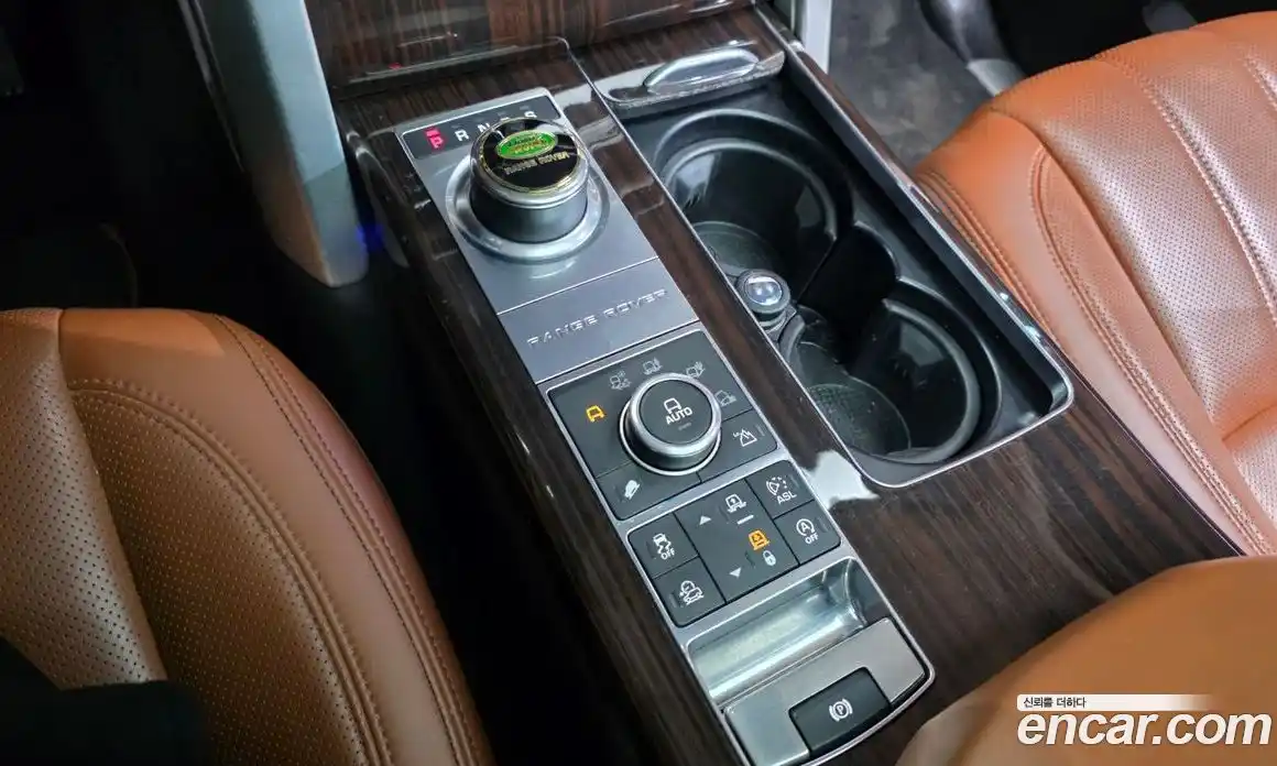 Land Rover Range-Rover 2016 4.4 Автомат в Москве № 766229, фото 9