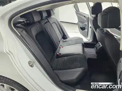 Volkswagen Passat 2018 2.0 Автомат в Москве № 767245, миниатюра 11