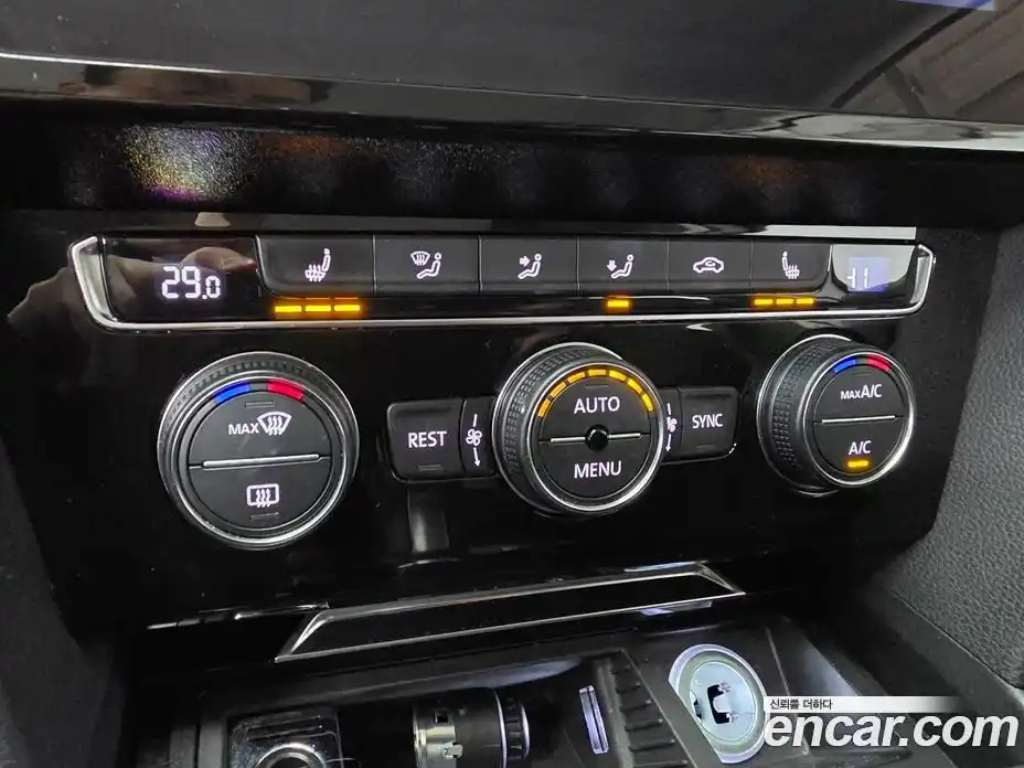 Volkswagen Passat 2018 2.0 Автомат в Москве № 767245, фото 14