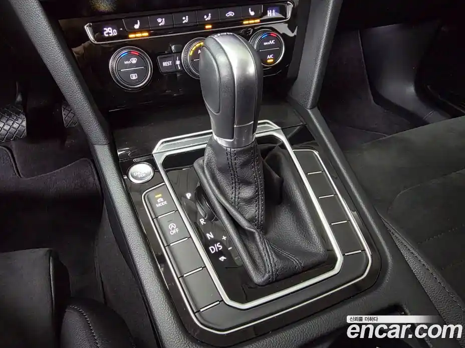 Volkswagen Passat 2018 2.0 Автомат в Москве № 767245, фото 15