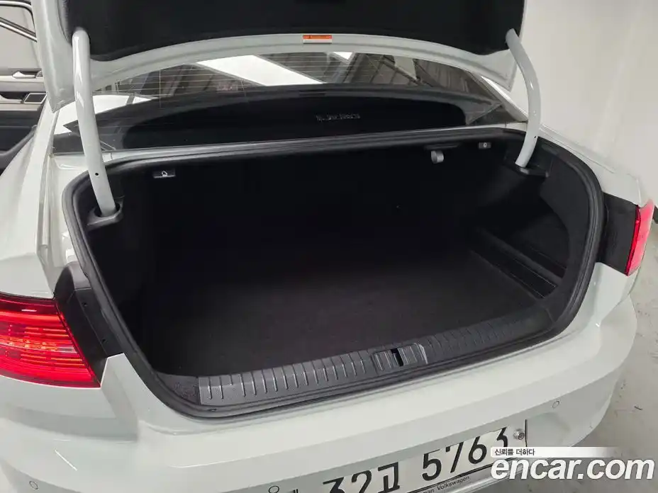 Volkswagen Passat 2018 2.0 Автомат в Москве № 767245, фото 19