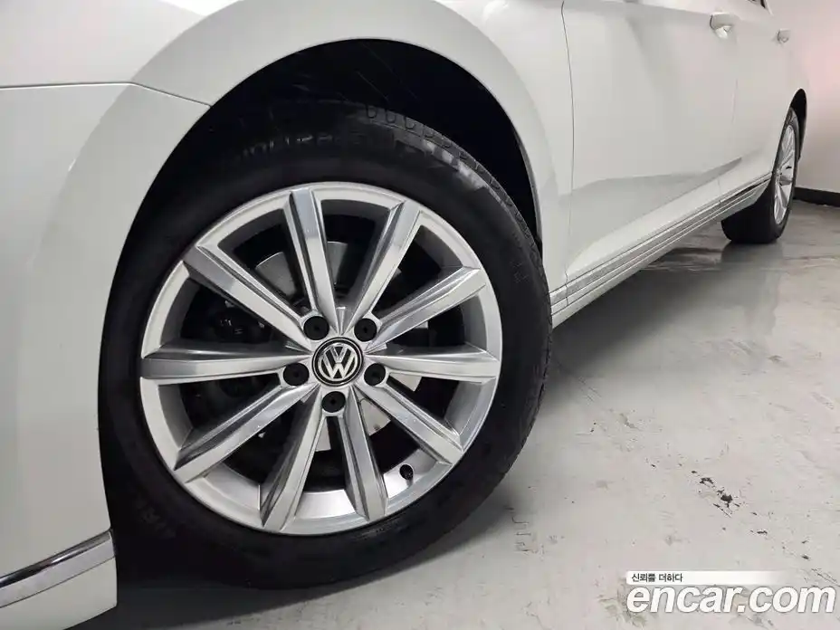 Volkswagen Passat 2018 2.0 Автомат в Москве № 767245, фото 20