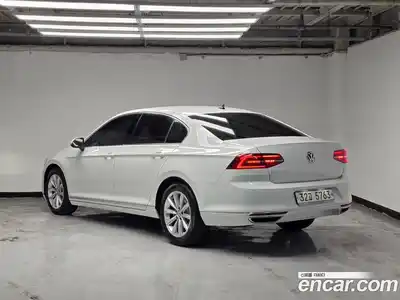 Volkswagen Passat 2018 2.0 Автомат в Москве № 767245, миниатюра 2