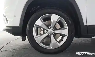 Jeep Cherokee 2022 2.4 Автомат в Москве № 767344, миниатюра 4