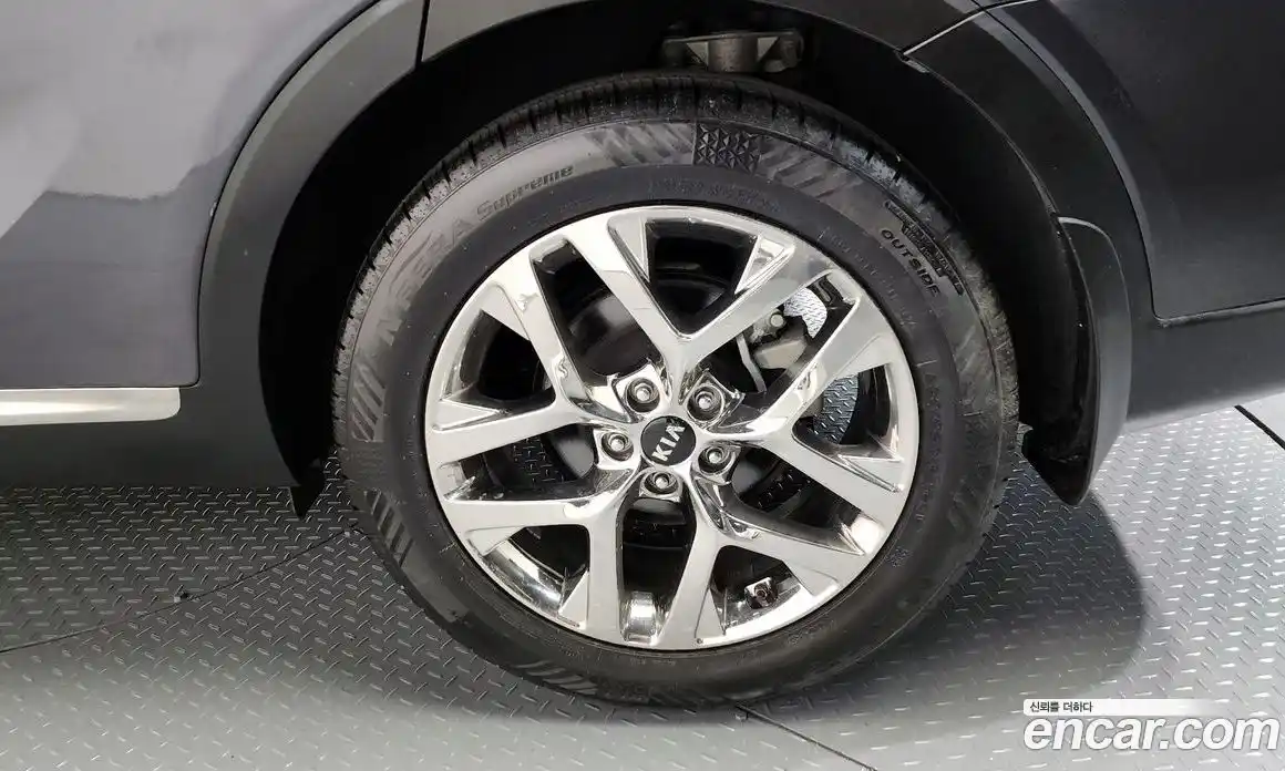 Kia Sorento 2019 2.0 Автомат в Москве № 119843, фото 5