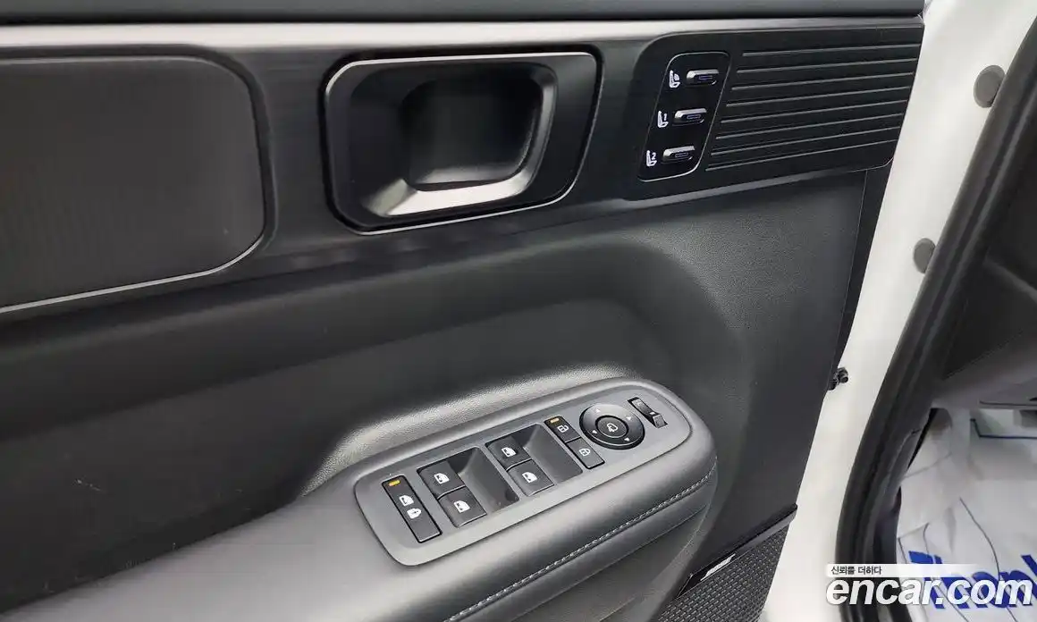 Hyundai Santa Fe 2023 1.6 Автомат в Москве № 127073, фото 13