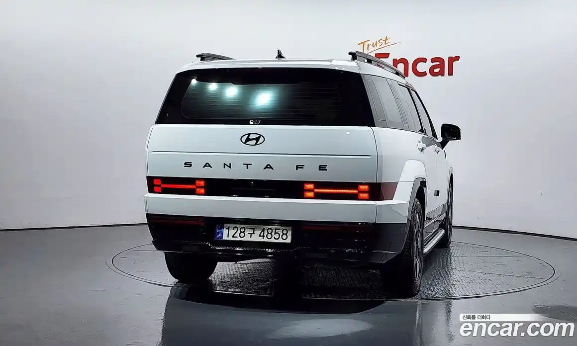 Hyundai Santa Fe 2023 1.6 Автомат в Москве № 127073, фото 4