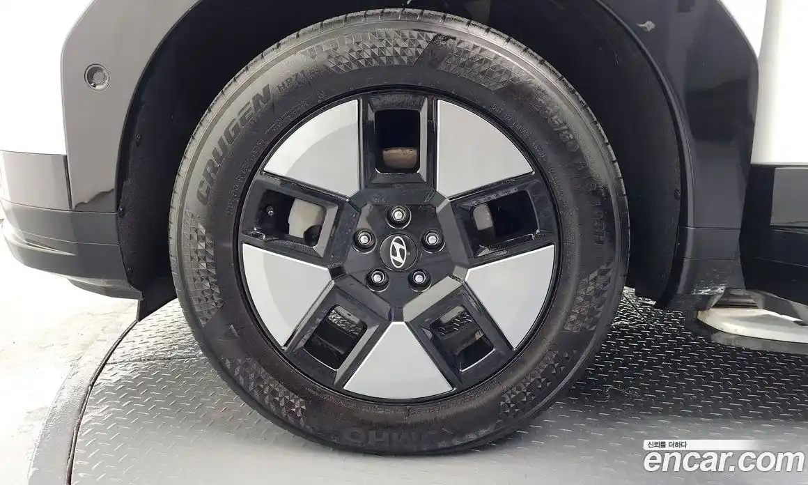 Hyundai Santa Fe 2023 1.6 Автомат в Москве № 127073, фото 5