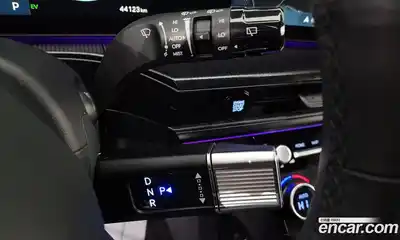 Hyundai Santa Fe 2023 1.6 Автомат в Москве № 127073, миниатюра 9