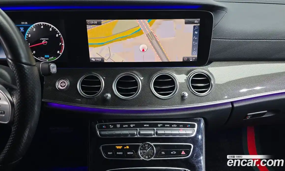 Mercedes-Benz E-Class 2019 2.0 Автомат в Москве № 160867, фото 14