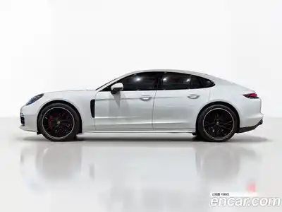 Porsche Panamera, 2020