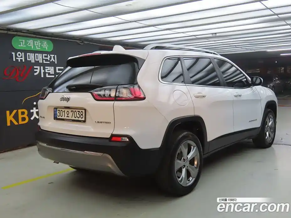 Jeep Cherokee 2021 2.4 Автомат в Москве № 169968, фото 4