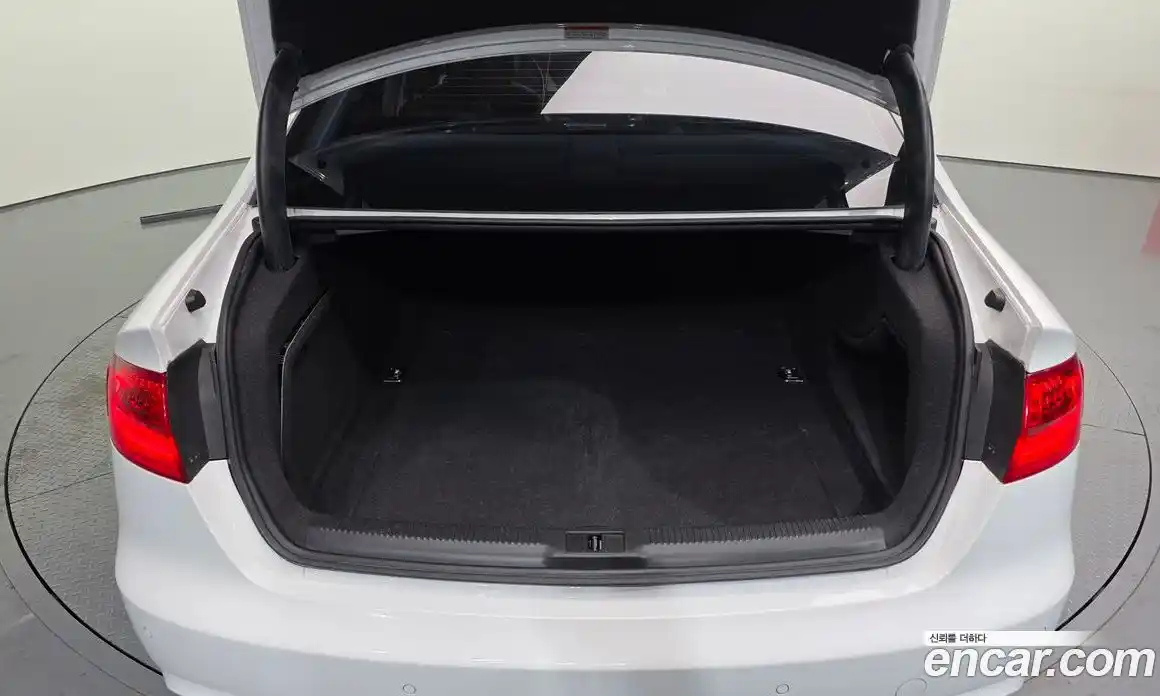 Audi A4 2015 2.0 Автомат в Москве № 212585, фото 20