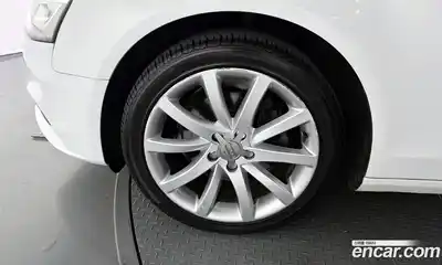 Audi A4 2015 2.0 Автомат в Москве № 212585, миниатюра 5