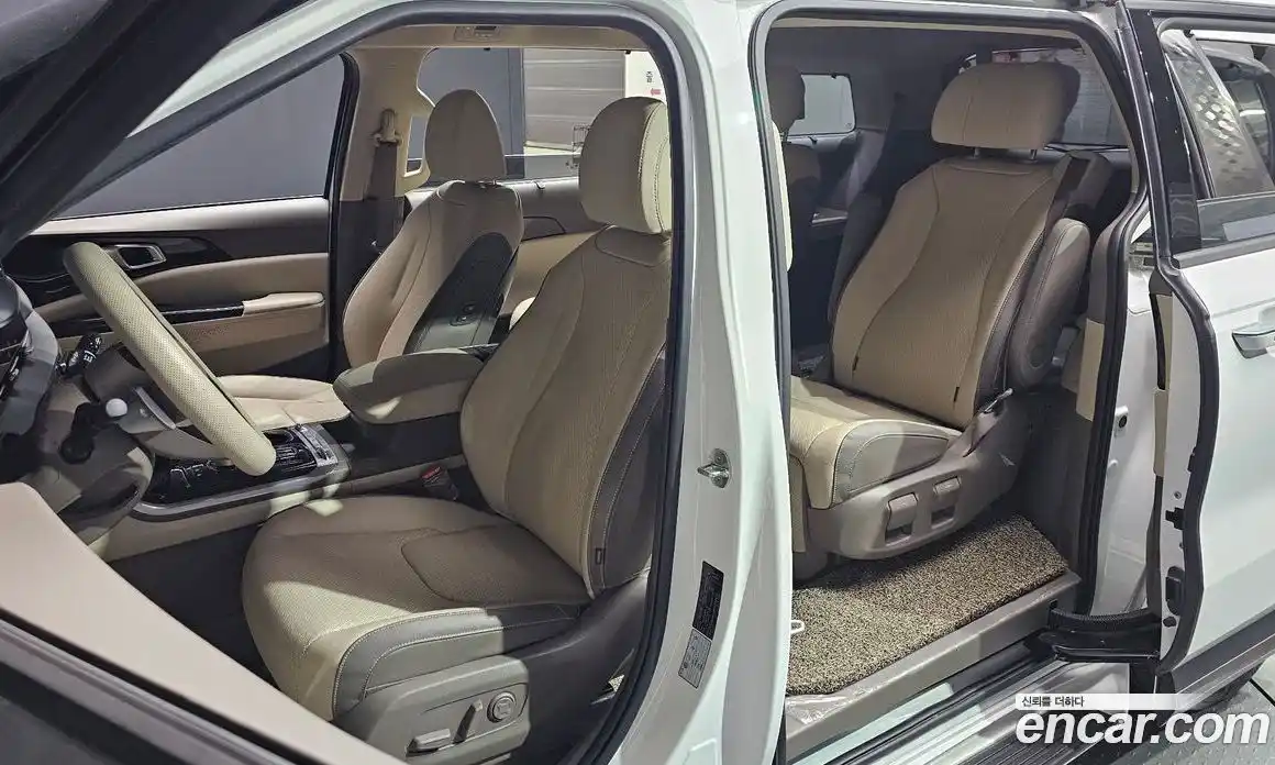 Kia Canival 2022 3.5 гидро в Москве № 22404, фото 12