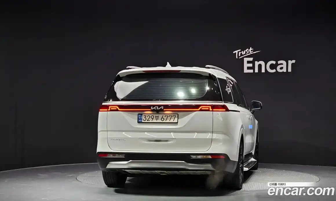 Kia Canival 2022 3.5 гидро в Москве № 22404, фото 4