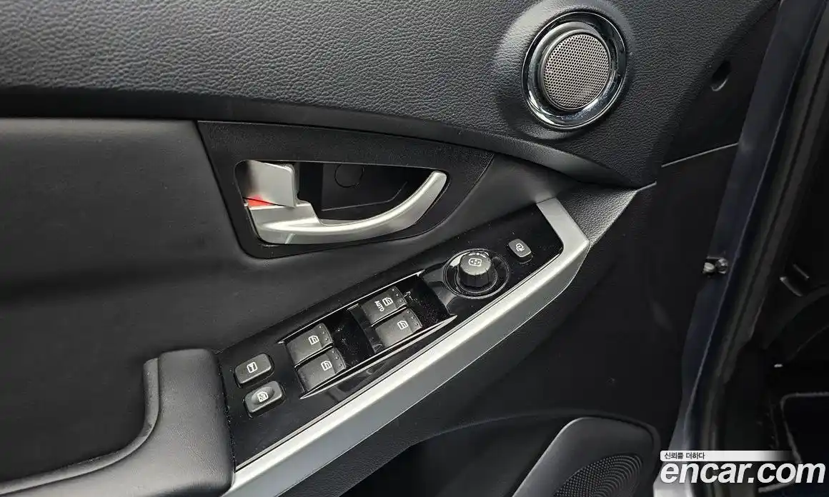 SsangYong Korando 2015 2.0 Автомат в Москве № 30709, фото 15