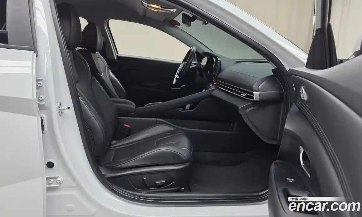 Hyundai Avante 2022 1.6 Автомат в Москве № 47141, фото 11