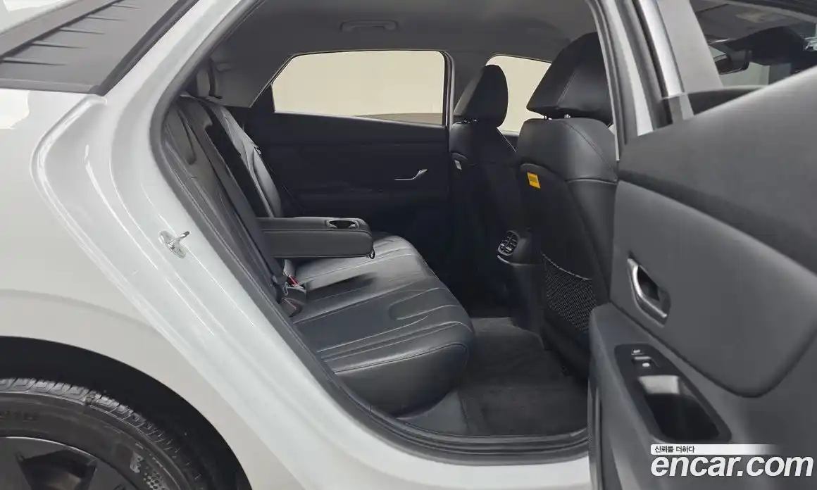 Hyundai Avante 2022 1.6 Автомат в Москве № 47141, фото 12