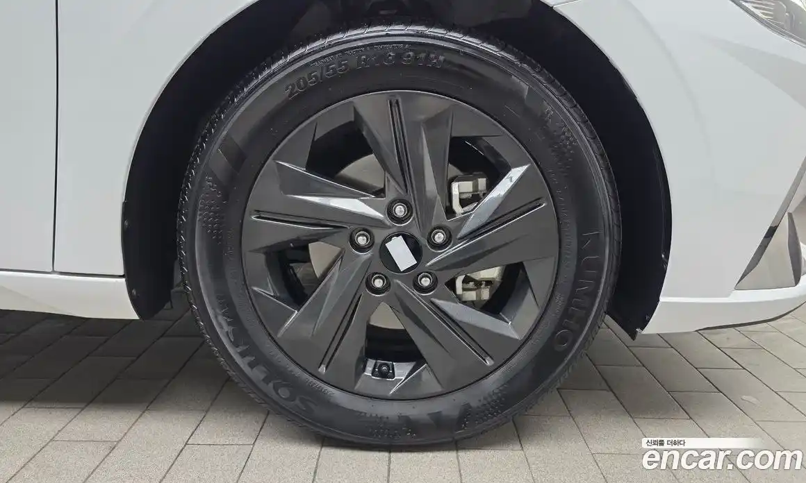 Hyundai Avante 2022 1.6 Автомат в Москве № 47141, фото 5