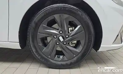 Hyundai Avante 2022 1.6 Автомат в Москве № 47141, миниатюра 5