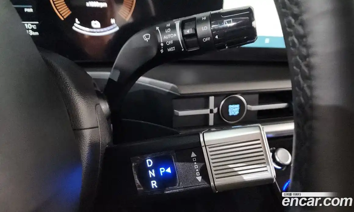 Hyundai Santa Fe 2025 1.6 Автомат в Москве № 714458, фото 9