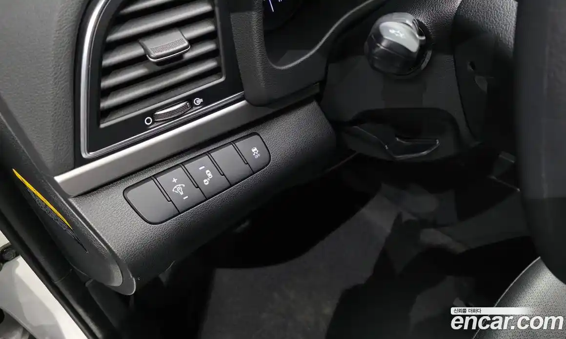 Hyundai Avante 2018 1.6 Автомат в Москве № 714643, фото 14