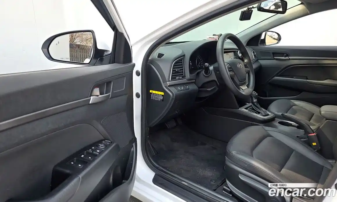 Hyundai Avante 2018 1.6 Автомат в Москве № 714825, фото 11