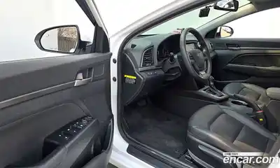 Hyundai Avante 2018 1.6 Автомат в Москве № 714825, миниатюра 11