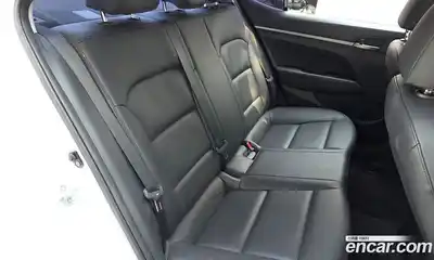 Hyundai Avante 2018 1.6 Автомат в Москве № 714825, миниатюра 12