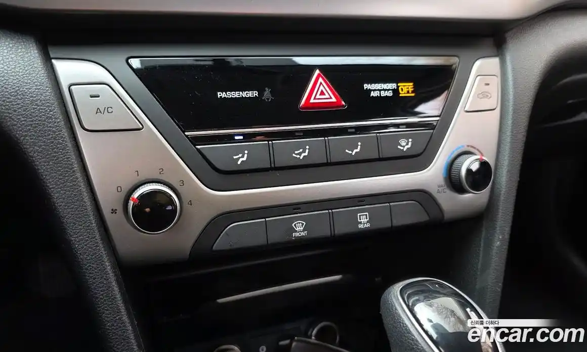 Hyundai Avante 2018 1.6 Автомат в Москве № 714825, фото 16