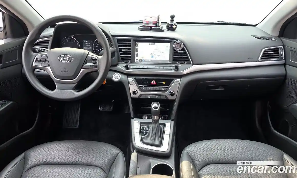 Hyundai Avante 2018 1.6 Автомат в Москве № 714825, фото 7