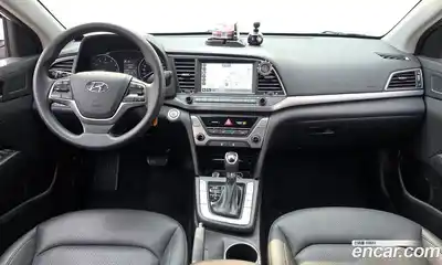 Hyundai Avante 2018 1.6 Автомат в Москве № 714825, миниатюра 7